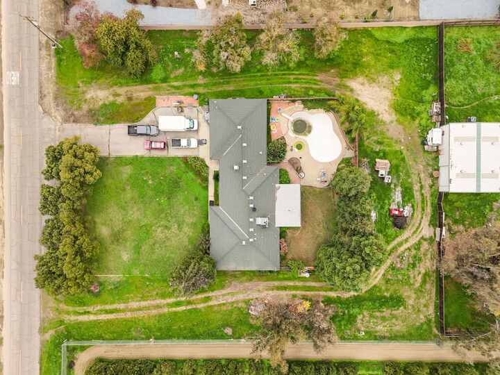 Property Photo:  5517 S East Avenue  CA 93725 