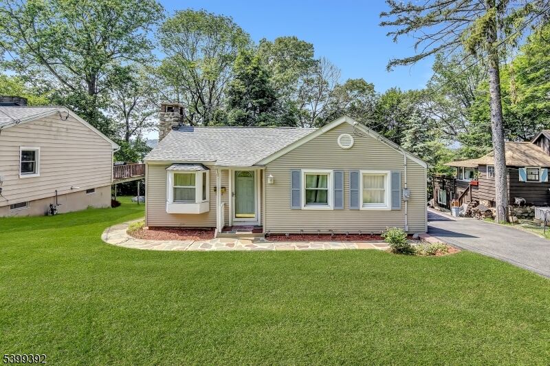 Property Photo: 76 Hillside Rd NJ 07871