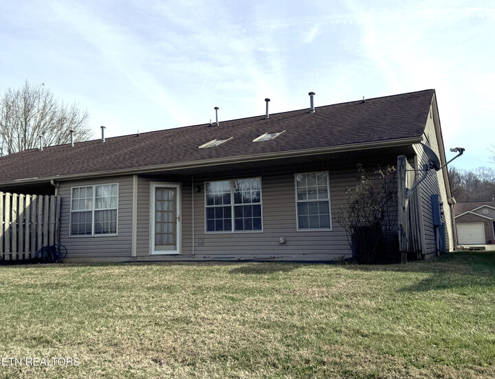 Property Photo: 9919 Tinsmith Way TN 37931