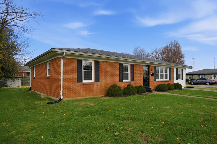 Property Photo: 743 Greenbriar Drive KY 40330