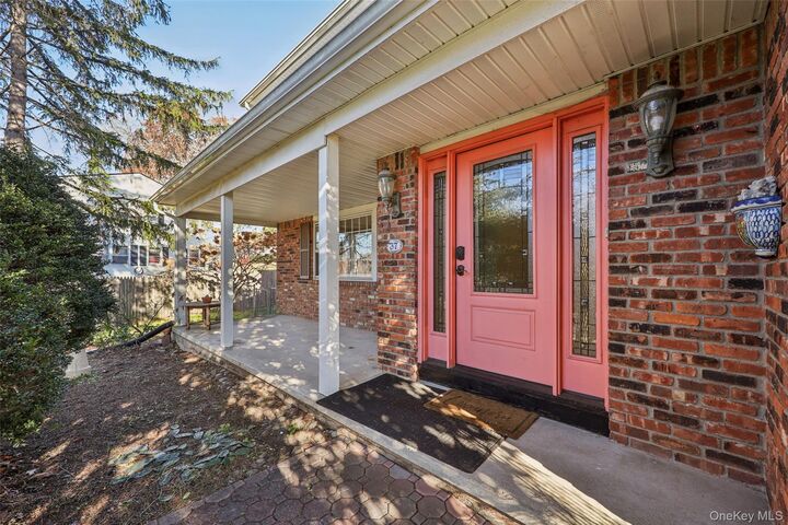 Property Photo:  37 Minuteman Circle  NY 10962 