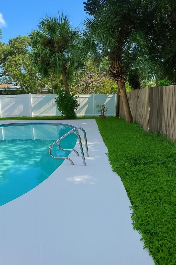 Property Photo:  4201 14th Way NE  FL 33703 