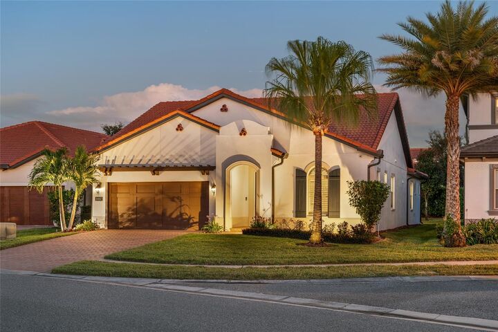 Property Photo:  10692 Royal Cypress Way  FL 32836 
