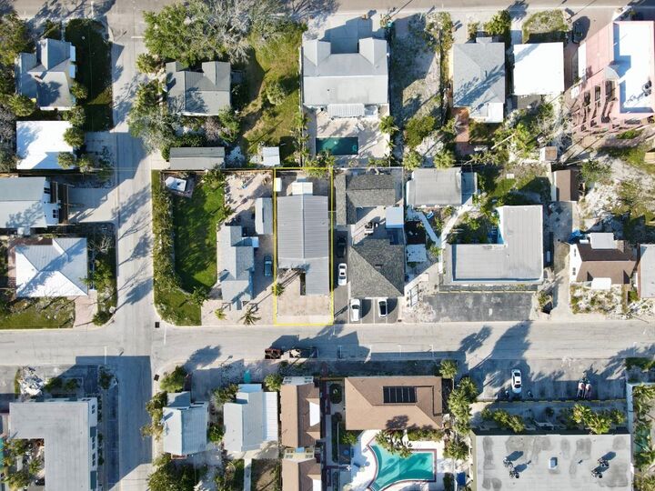 Property Photo:  14147 Palm Street  FL 33708 