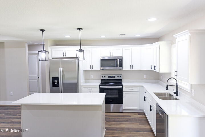 Property Photo: 1724 Barracuda Drive MS 39553