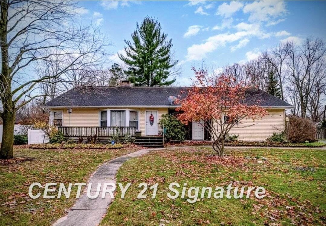 Property Photo:  3280 Dixie Court  MI 48601 