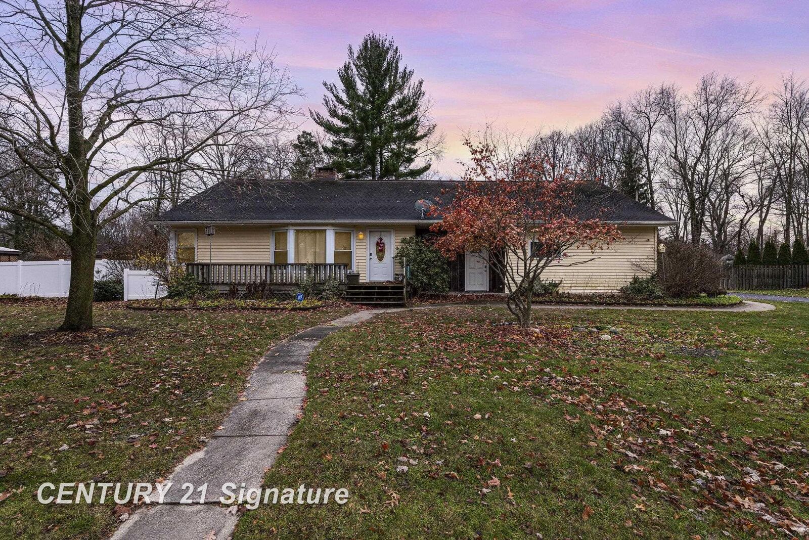 Property Photo: 3280 Dixie Court MI 48601