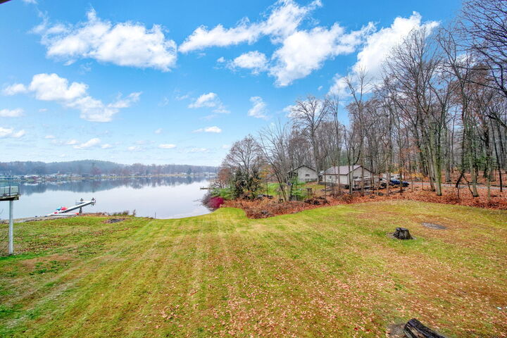 Property Photo:  385 Wood Hills Drive  MI 49237 