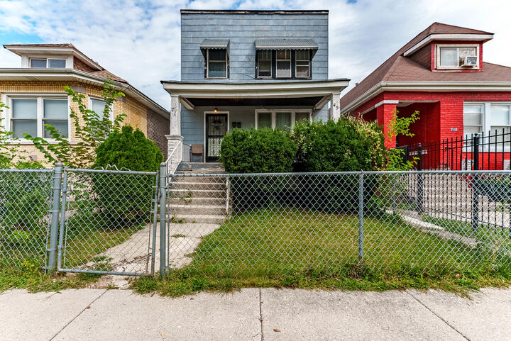 Property Photo:  7149 S Wood Street  IL 60636 