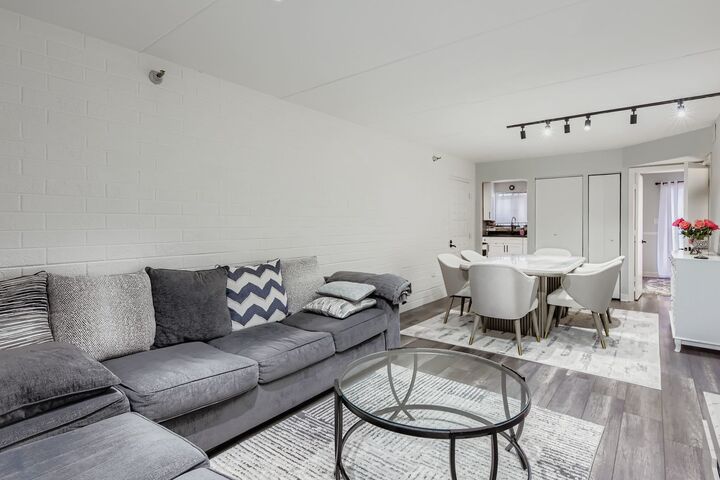 Property Photo: 6050 Lake Bluff Drive 101 IL 60477