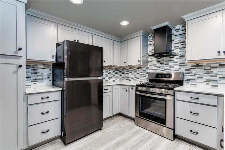 Property Photo:  234 Via La Paz  CA 93401 