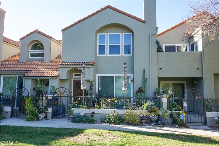 22350 Heritage Pass  Chatsworth CA 91311 photo