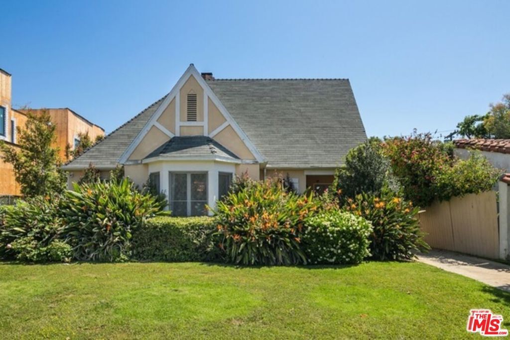 Property Photo:  1342 Woodruff Avenue  CA 90024 