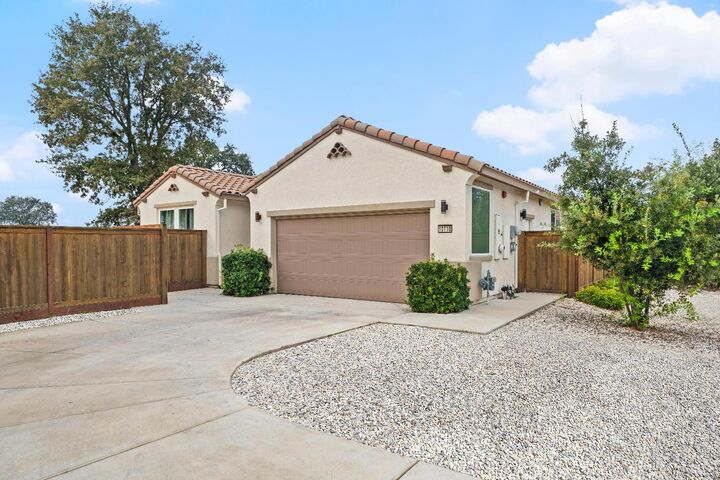 Property Photo:  10118 Cornice Court  CA 95757 
