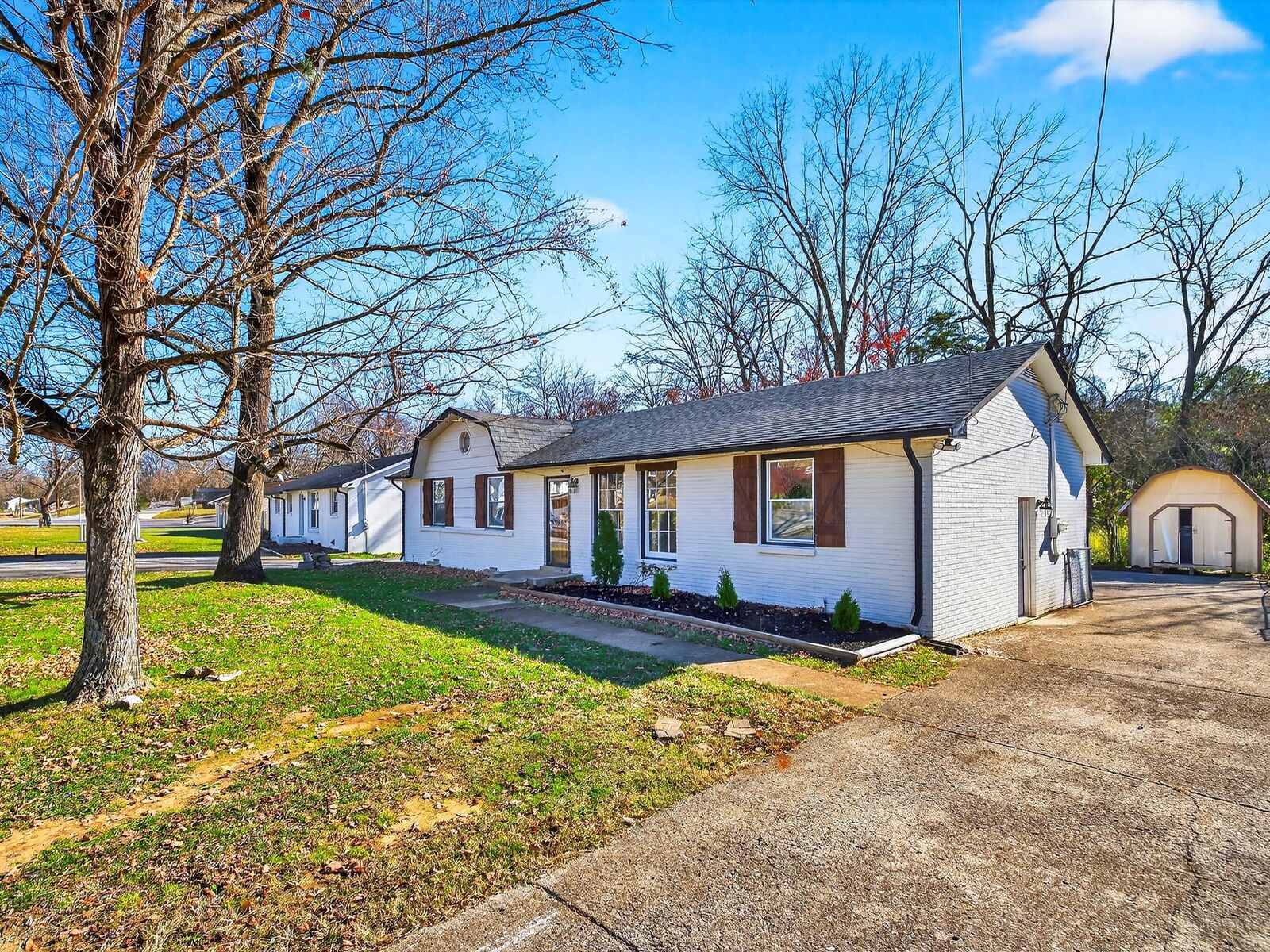 Property Photo:  4960 Shihmen Dr  TN 37013 