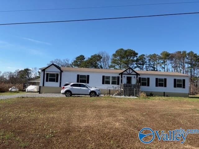 Property Photo: 210 County Road 1762 AL 35019
