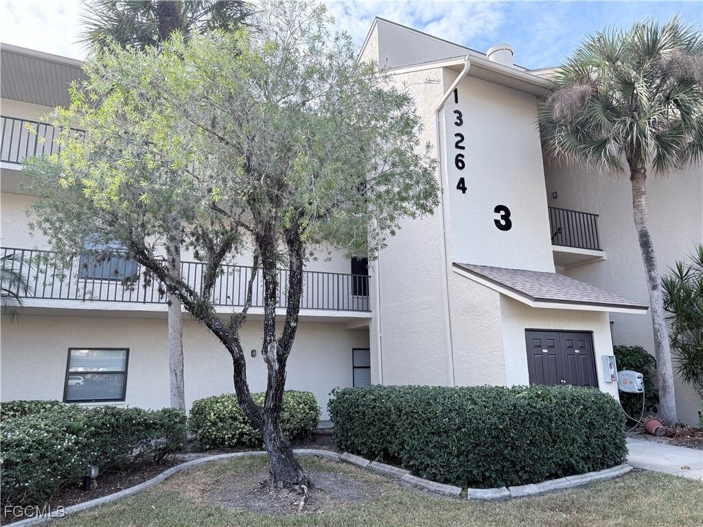 Property Photo:  13264 White Marsh Lane 3311  FL 33912 