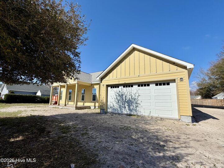 Property Photo:  6098 Turtlewood Drive  NC 28461 