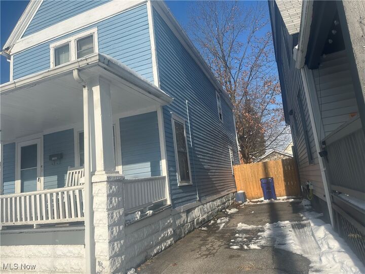 Property Photo: 12009 Wade Park Avenue OH 44106