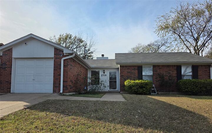 1731 Cliffcrest Drive  Duncanville TX 75137 photo