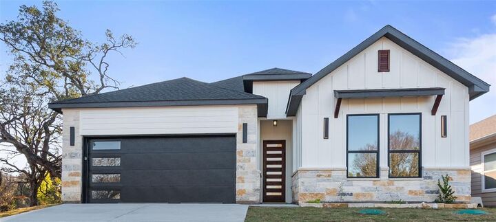 Property Photo:  3632 Arrowhead Circle  TX 76048 