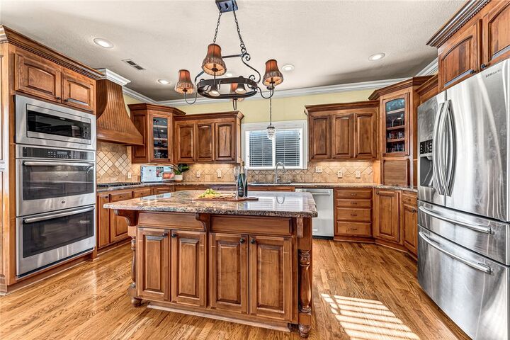 Property Photo: 1406 NE Bluff Spring Avenue AR 72712