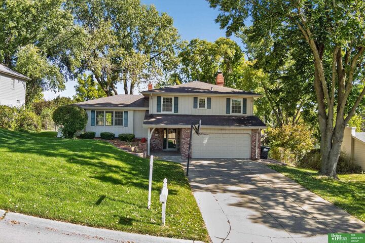 Property Photo:  827 S 121st Street  NE 68154 