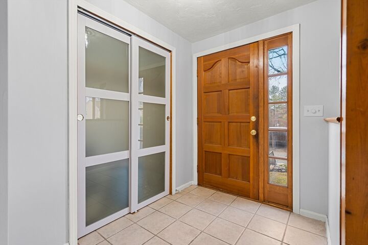 Property Photo:  206 Cardinal Ln 206  MA 01879 