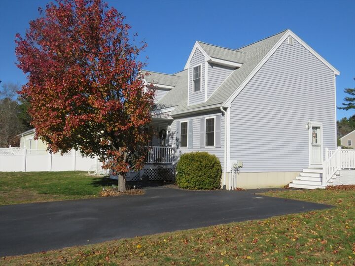 Property Photo:  4 Bachant Way  MA 02571 