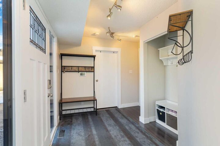 Property Photo:  224 Torrie Crescent  AB T9K 1J7 