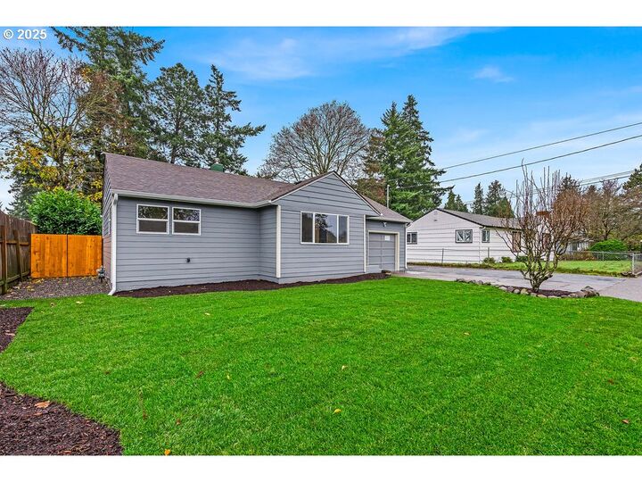 Property Photo:  13104 SE Center St  OR 97236 