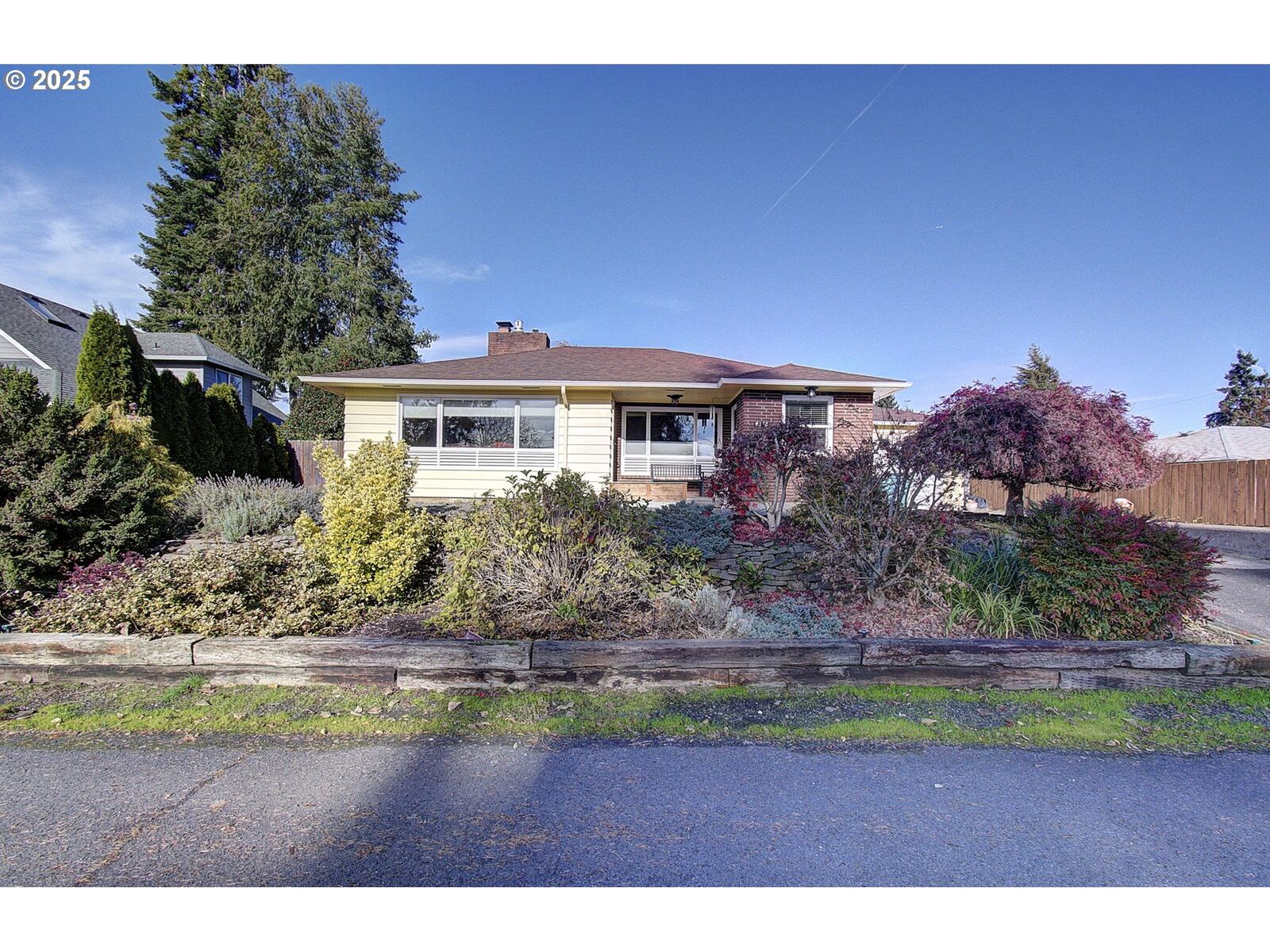 Property Photo:  4318 NE 39th St  WA 98661 