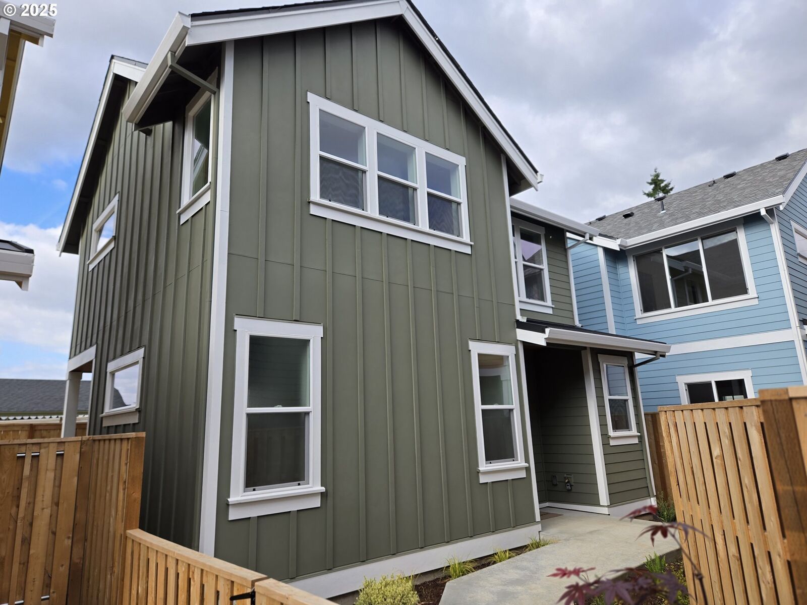 Property Photo:  7263 SE Duke St 7  OR 97206 