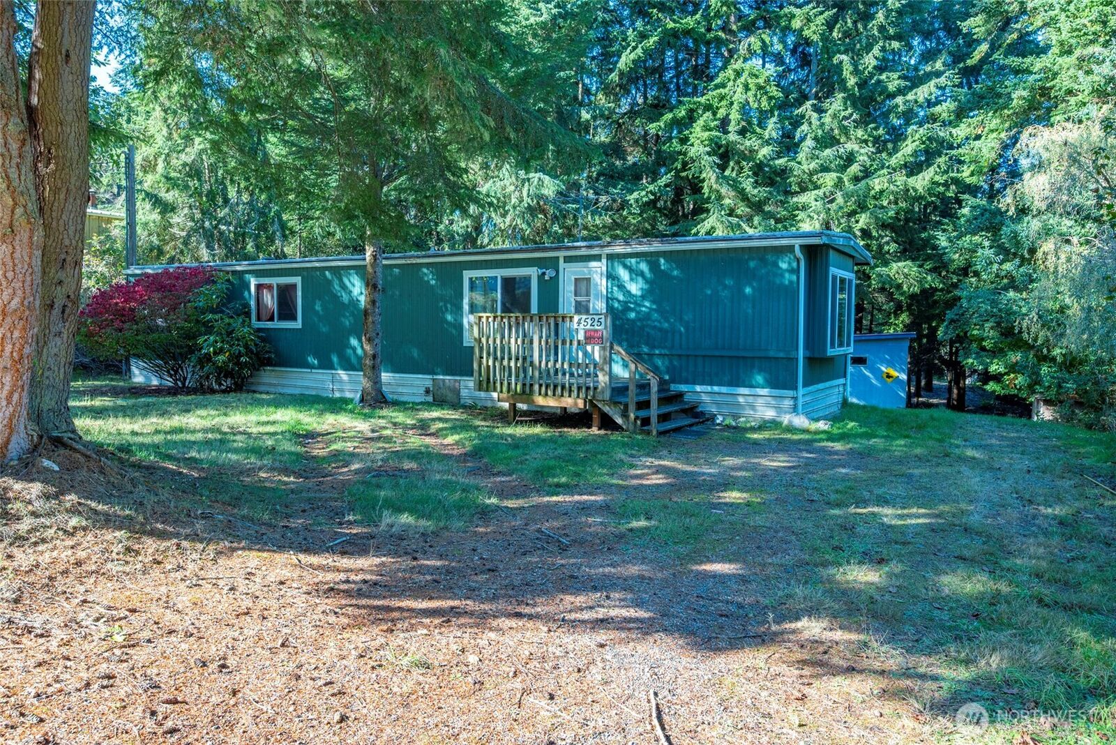 Property Photo:  4525  Alamo Way  WA 98277 