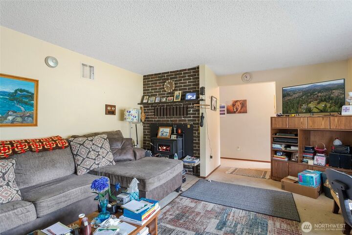 Property Photo:  12321  155th Avenue NE  WA 98223 