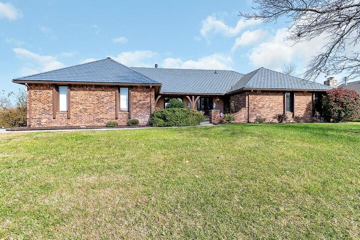 Property Photo:  1508 S Robin Ridge Cir  KS 67230 