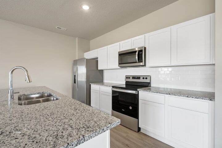 Property Photo:  2824 S Maize Ct  KS 67215 