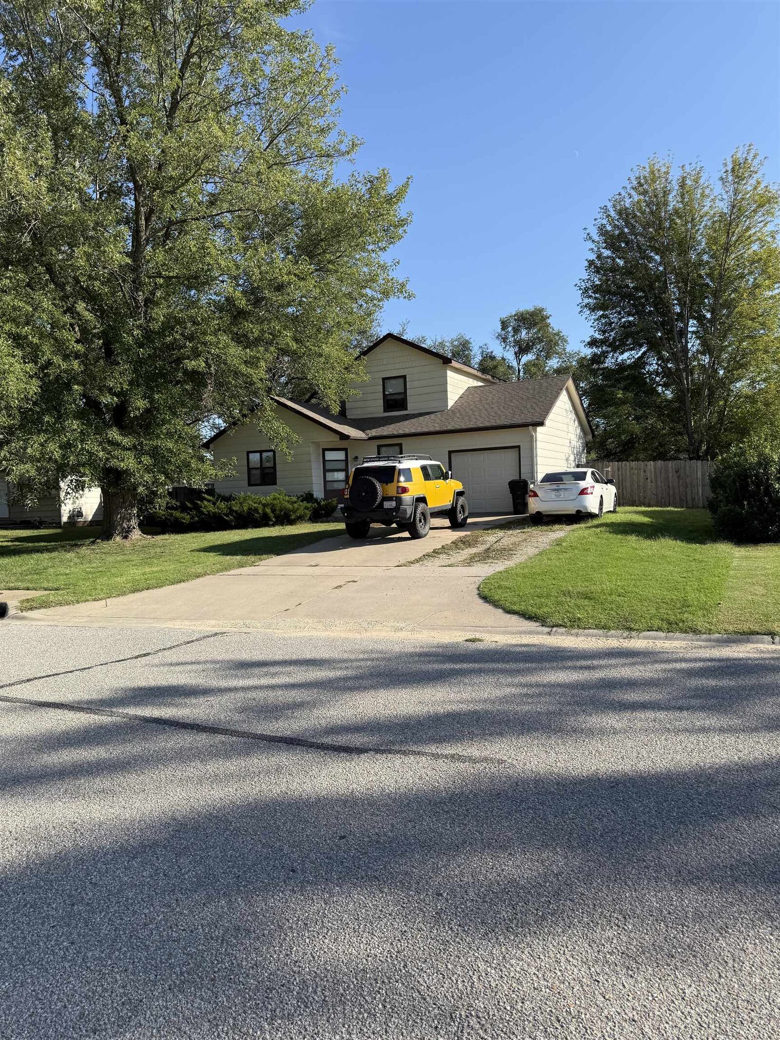 Property Photo:  1027 W Maywood  KS 67217 