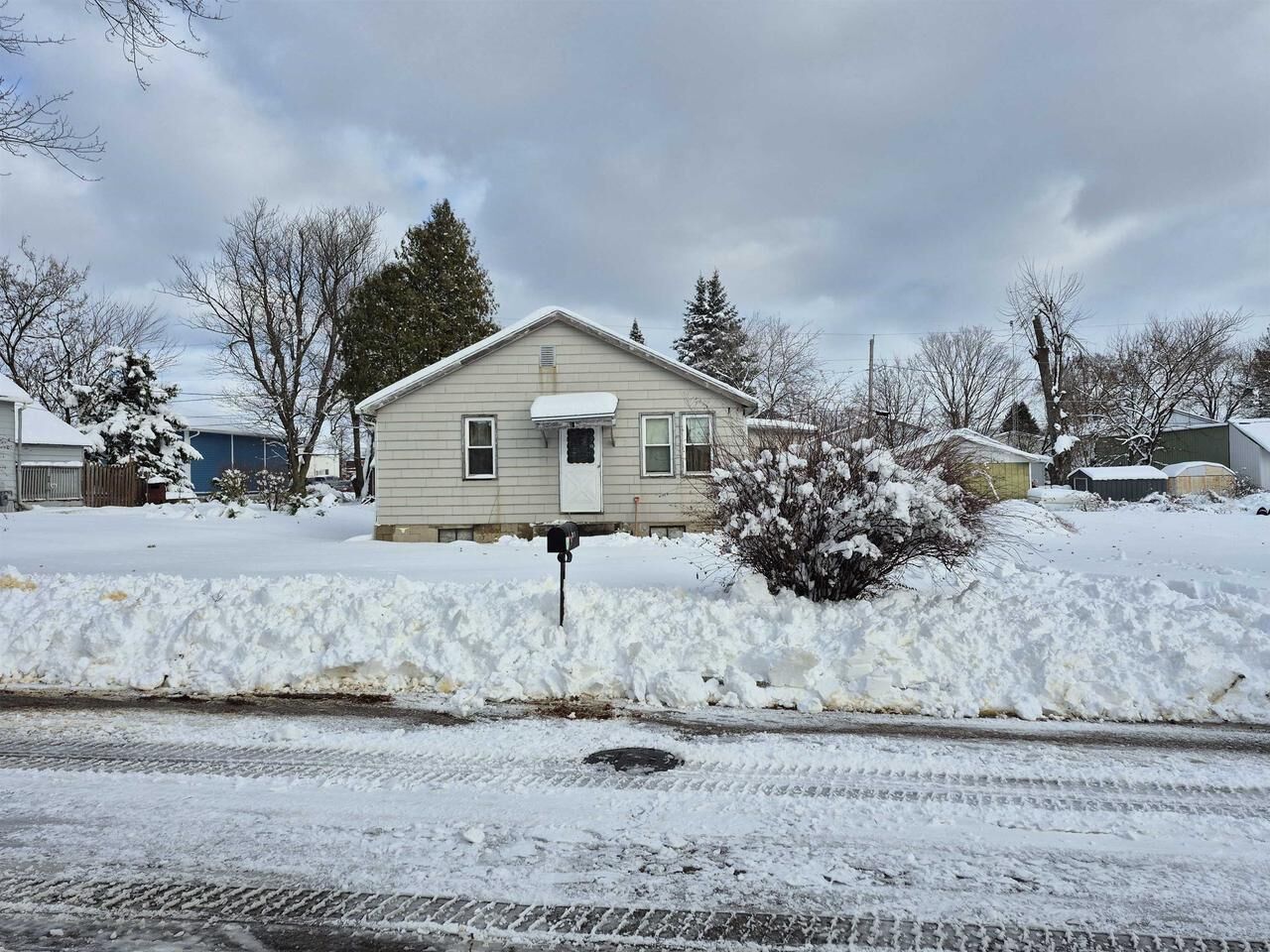 Property Photo:  31 South Willard Avenue  WI 53548 