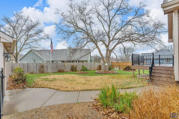 Property Photo:  2405 SE Saturn Dr  KS 66605 