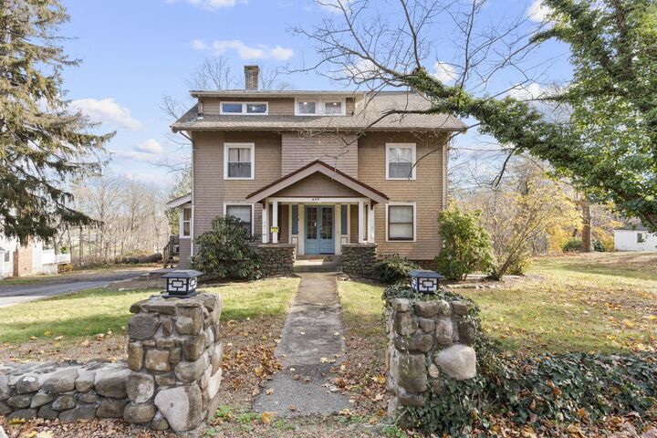 699 Forest Road  West Haven CT 06516 photo
