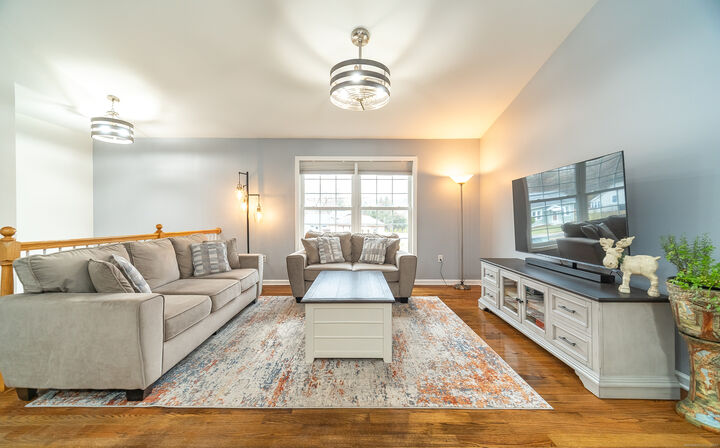 Property Photo:  84 Hanover Street  CT 06492 