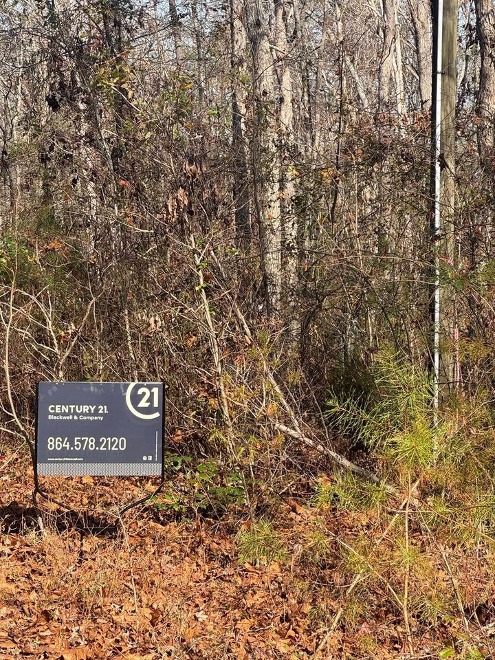 Property Photo:  1281 Riveroak Road ***  SC 29349 