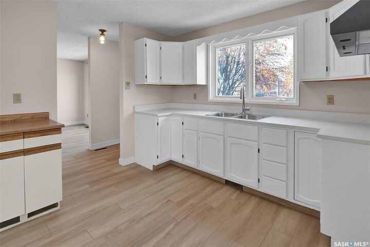 Property Photo:  111 Stechishin Crescent  SK S7K 5P5 