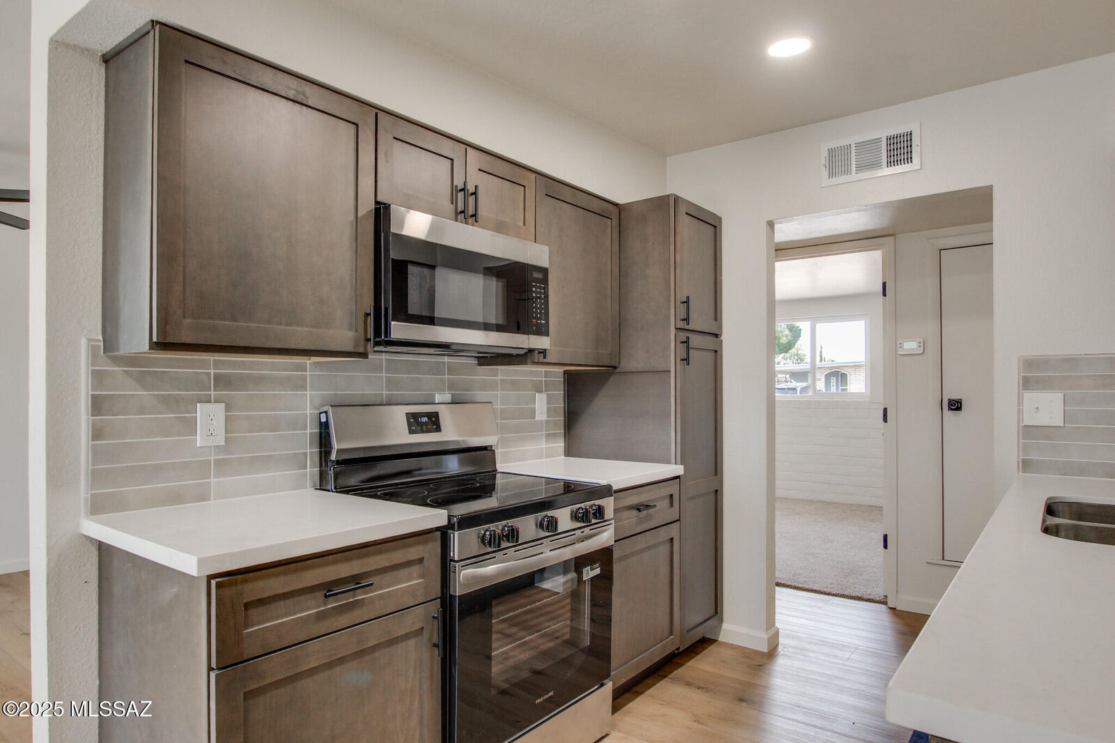 Property Photo: 3303 S Manitoba Avenue AZ 85730