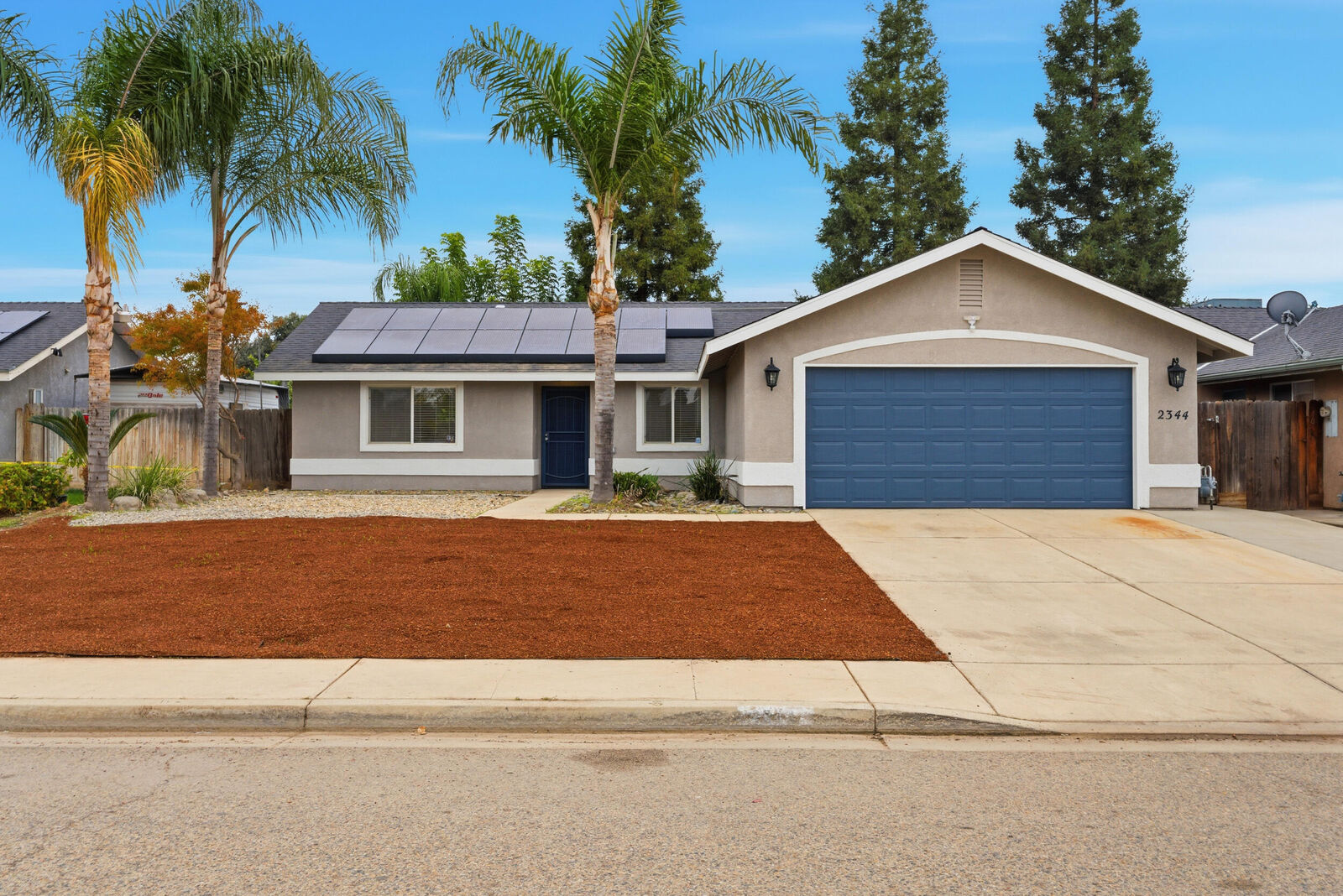 Property Photo: 2344 N Turner Ct Court CA 93291