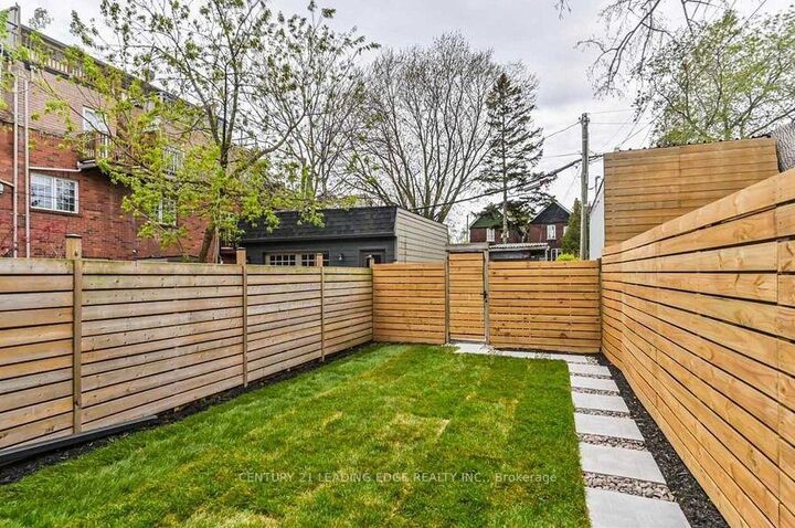 Property Photo:  8 Kent Road  ON M4L 2X6 