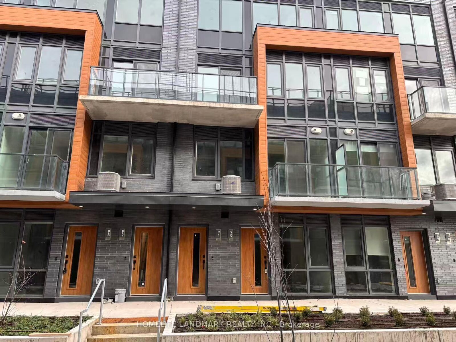 Property Photo:  71 Curlew Drive 90  ON M3A 0B2 