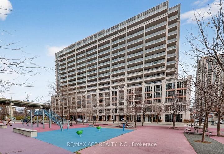 35 Bastion Street 706 — photo 1