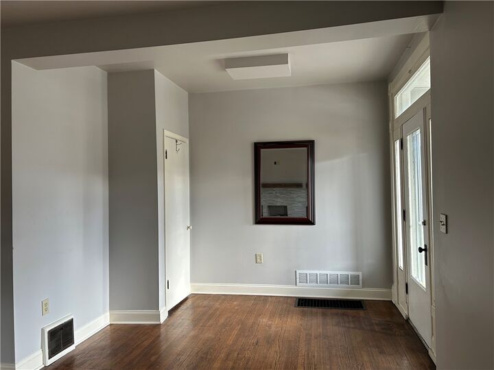 Property Photo: 217 Arthur St 1 PA 16063